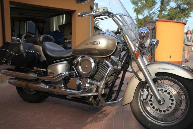 yamaha dragstar 1100 classic xvs 1100a sprzedam motocykl cruiser. wspaniały, doskonale znany cruiser yamaha dragstar 1100 classic (xvs 1100a) w bardzo efektownym szampańskim kolorze. kupiony w polskim salonie yamahy, ... >> województwo mazowieckie warszawa motorrad verkaufen motorcycle sale. motorrad verkaufen motorcycle sale yamaha dragstar 1100 classic xvs 1100a sprzedam motocykl cruiser. wspaniały, doskonale znany cruiser yamaha dragstar 1100 classic (xvs 1100a) w bardzo efektownym szampańskim kolorze. kupiony w polskim salonie yamahy, ... >> województwo mazowieckie warszawa motorrad verkaufen motorcycle sale. motorrad verkaufen motorcycle sale