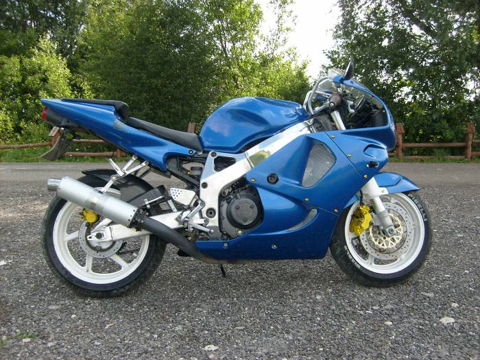 honda cbr 900rr fireblade sprzedam motocykl sportowy. oferuję świetny motocykl w bardzo dobrym stanie za rozsądną cenę (do negocjacji!); wymienione oleje, świece, filtry. tył założony od r1. uprzejmie ... >> województwo Świętokrzyskie busko-zdrój motorrad verkaufen motorcycle sale. motorrad verkaufen motorcycle sale honda cbr 900rr fireblade sprzedam motocykl sportowy. oferuję świetny motocykl w bardzo dobrym stanie za rozsądną cenę (do negocjacji!); wymienione oleje, świece, filtry. tył założony od r1. uprzejmie ... >> województwo Świętokrzyskie busko-zdrój motorrad verkaufen motorcycle sale. motorrad verkaufen motorcycle sale