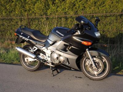 kawasaki zzr 600 adny stan sprzedam motocykl sportowy. mam do sprzedania klasyczny motocykl kawasaki zzr 600 w bardzo dobrym stanie technicznym jak i wizualnym .  motocykl posiada prawie nowe opony. ... >>  wojewdztwo dzkie kobiele wielkie motorrad verkaufen motorcycle sale. motorrad verkaufen motorcycle sale