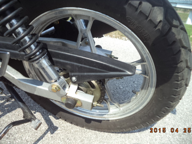 lifan  sprzedam motocykl sportowo-turystyczny. rok produkcji 2010 pierwsza rejestracja 2011 kwiecie przebieg 1800 km. stan idealny garaowany przegld do 2016 kwiecie oc do 2016 kwiecie kolor czerwony gr 1100 masa wasna moto 117 kg na ... >>  wojewdztwo dzkie strykw  motorrad verkaufen motorcycle sale. motorrad verkaufen motorcycle sale