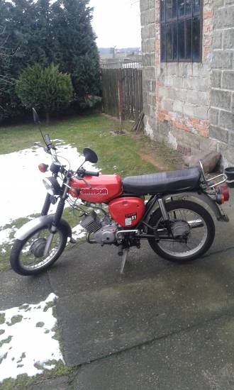 simson s51 sprzedam motorower klasyczny. witam, sprzedam adnego simsona s51 w niezym stanie technicznym. 4-biegowego gotowego do jazdy. ubezpieczony ale nie zarejestrowany. do motoroweru dodaj kask, ... >>  wojewdztwo lskie kochanowice motorrad verkaufen motorcycle sale. motorrad verkaufen motorcycle sale