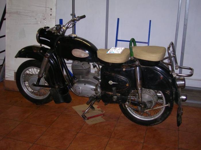  mz es jaskӣka sprzedam motocykl zabytkowy. motocykl w komplecie.brak dokumentacji.  wojewdztwo witokrzyskie opuszno motorrad verkaufen motorcycle sale. motorrad verkaufen motorcycle sale