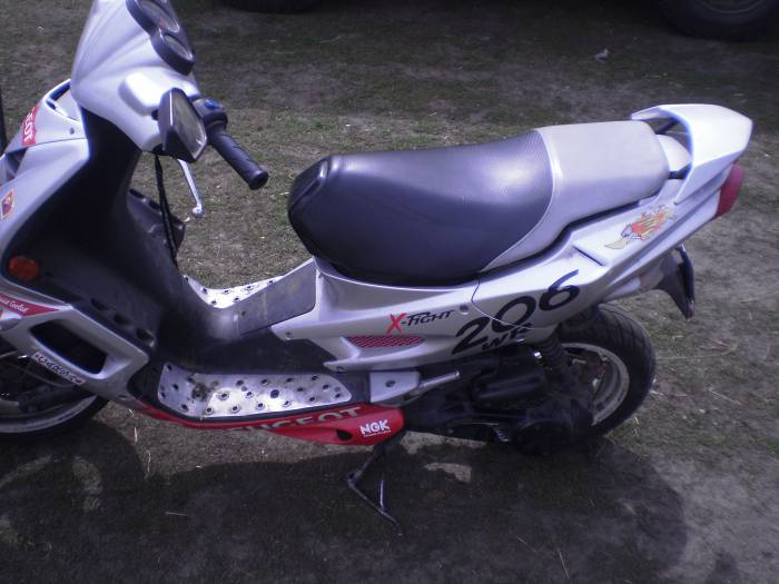 peugeot speedfight 2 wrc 206  sprzedam motorower skuter. sprzedam skuter marki peugeot speedfight 2 wrc 206 posiada wszystkie papiery ,niestety jest uszkodzony (do wymiany wa).skuter posiada nowy cylinder i ... >>  wojewdztwo mazowieckie ck motorrad verkaufen motorcycle sale. motorrad verkaufen motorcycle sale