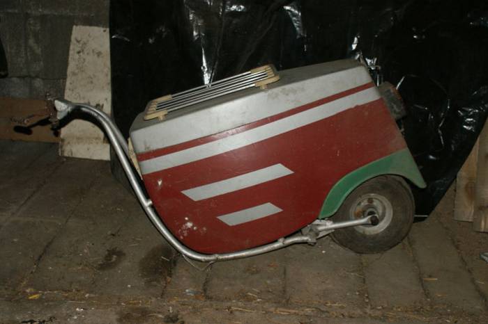 przyczepka do motocykla sprzedam motocykl sportowo-turystyczny. sprzedam przyczepk do motocykla niewiadw rok produkcji 1972 nr. fabryczny 1083 z zaczepem do gazeli.  wojewdztwo maopolskie lubcza motorrad verkaufen motorcycle sale. motorrad verkaufen motorcycle sale