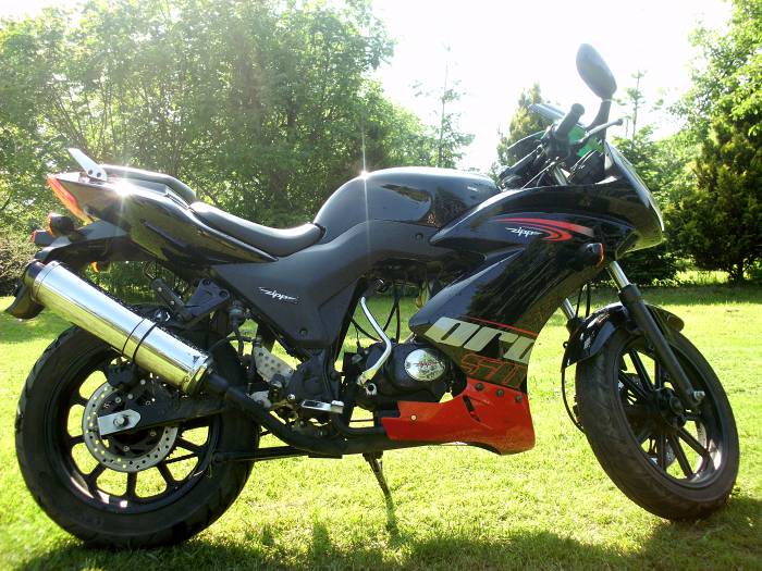 zipp pro 50 sprzedam motorower sportowy. zippa kupiem w salonie w lipcu 2011r. jedziem na nim do pracy. nie zdarzyo si , eby kiedykolwiek nie odpali . ... >>  wojewdztwo lskie wodzisaw lski motorrad verkaufen motorcycle sale. motorrad verkaufen motorcycle sale