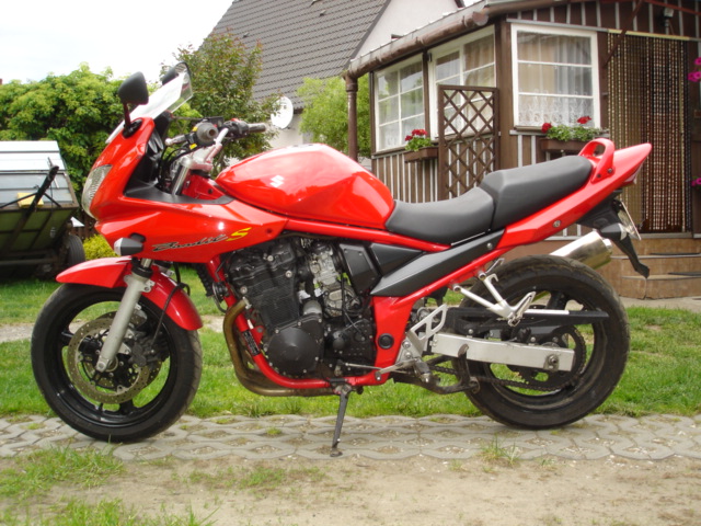 suzuki bandit 650s sprzedam motocykl sportowo-turystyczny. motocykl w dobrym stanie technicznym. jestem jego pierwszym wacicielem w polsce. w przeszoci zaliczy szlif zostaa wymieniona czacha, lampa, kierunkowskazy ( ... >>  wojewdztwo wielkopolskie trzcianka motorrad verkaufen motorcycle sale. motorrad verkaufen motorcycle sale