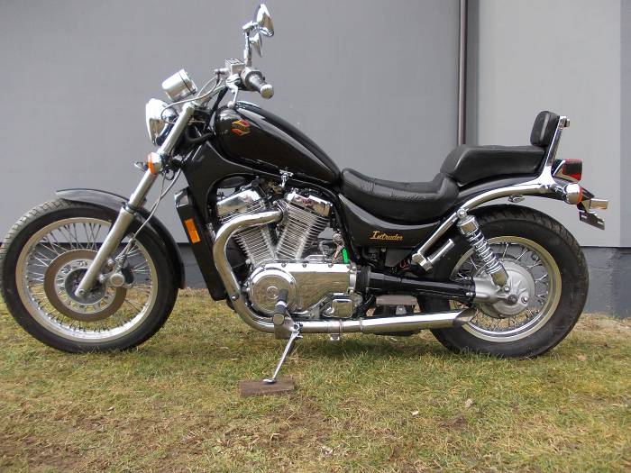 suzuki intruder vs 700 sprzedam motocykl chopper. sprzedam suzuki intruder vs 700, motocykl sprowadzony z holandii. stan bardzo dobry, silnik pracuje cicho i rwnomiernie. posiadam wszystkie dokumenty niezbdne do ... >>  wojewdztwo maopolskie jawiszowice motorrad verkaufen motorcycle sale. motorrad verkaufen motorcycle sale