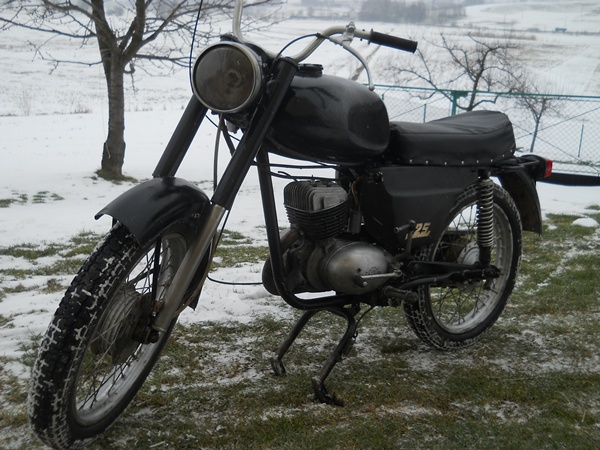 wsk 125 sprzedam motocykl zabytkowy. sprzedam wske 125 bez dokumentw w dobrym stanie wicej informacji pod nr 880 062 721  wojewdztwo podkarpackie ropczyce motorrad verkaufen motorcycle sale. motorrad verkaufen motorcycle sale