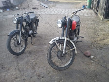 wsk kobuz 175 & wsk 125 sprzedam motocykl klasyczny. 1. wsk 175 kobuz:  -stan idealny, oryginalny lakier, 100% komplet jak wyjechaa polmozbytu w eku, kompletna instalacja, dziaaj wiata, klakson, stop, wiata ... >>  wojewdztwo warmisko-mazurskie ek grajewo augustw olecko  motorrad verkaufen motorcycle sale. motorrad verkaufen motorcycle sale