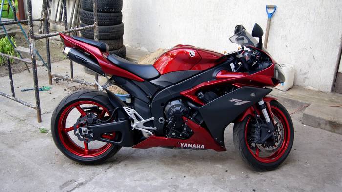 yamaha yzf-r1  sprzedam motocykl sportowy. sprzedam yamaha r1 gytr (jak amg dla mercedesa),rok prod.2007,moc 200km,wersja rn20,przebieg 14tys.km.motocykl posiada duzo dodatkw jak koa z czerwonego chromu,sportowy gony ... >>  wojewdztwo warmisko-mazurskie elblg motorrad verkaufen motorcycle sale. motorrad verkaufen motorcycle sale