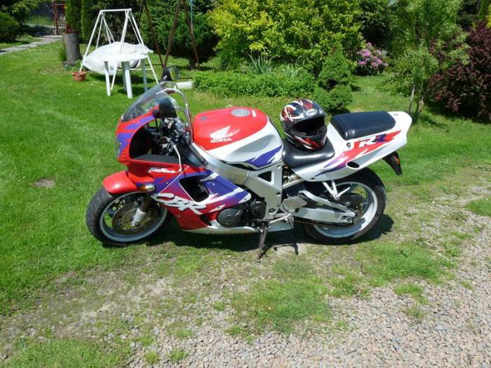 honda cbr 900rr fireblade sprzedam motocykl sportowy. wszelkich informacji udziele telefonicznie  wojewdztwo maopolskie wieliczka motorrad verkaufen motorcycle sale. motorrad verkaufen motorcycle sale